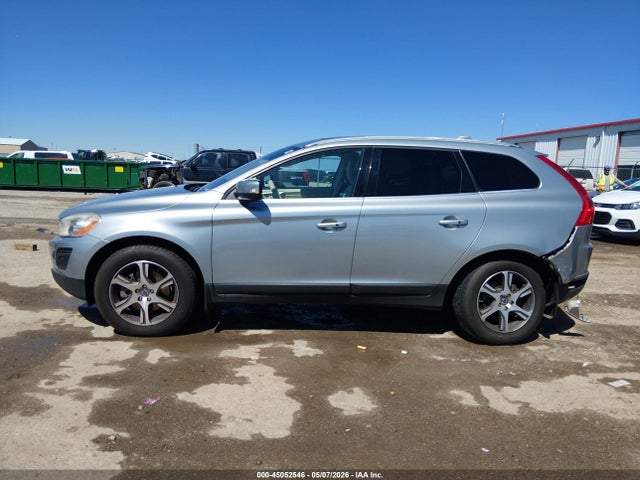 2013 Volvo Xc60 T6 მანქანა იყიდება აუქციონზე, vin: YV4902DZ0D2394103, აუქციონის ნომერი: 45052546