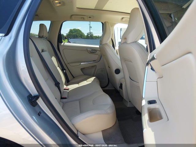 2013 Volvo Xc60 T6 მანქანა იყიდება აუქციონზე, vin: YV4902DZ0D2394103, აუქციონის ნომერი: 45052546