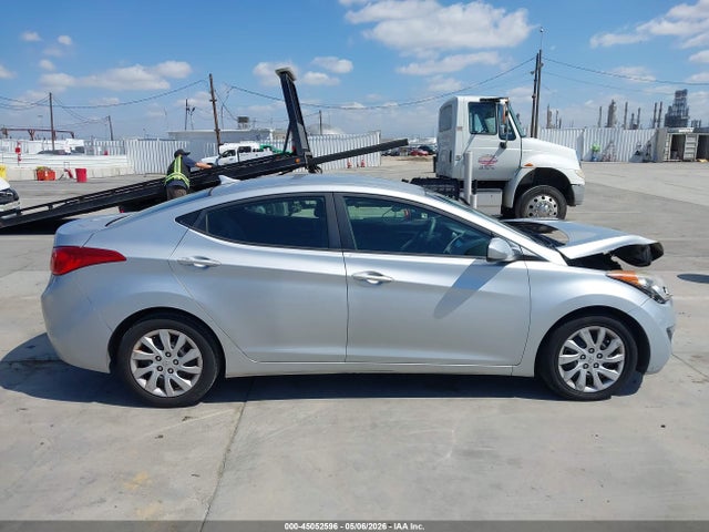 Продажа на аукционе авто 2013 Hyundai Elantra Gls, vin: 5NPDH4AE3DH225436, номер лота: 45052596