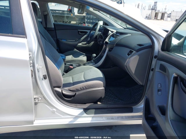 Продажа на аукционе авто 2013 Hyundai Elantra Gls, vin: 5NPDH4AE3DH225436, номер лота: 45052596