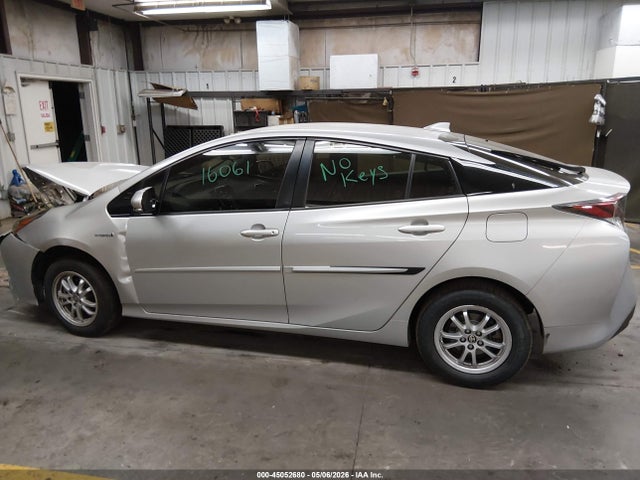 Toyota Prius Three 2017 JTDKARFU3H3038238 Image 13