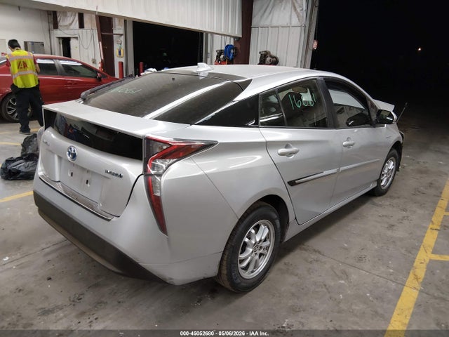 Toyota Prius Three 2017 JTDKARFU3H3038238 Image 4