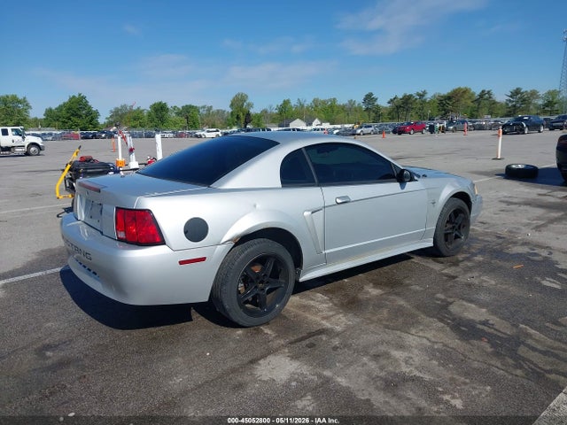 Продажа на аукционе авто 2000 Ford Mustang, vin: 1FAFP4043YF230520, номер лота: 45052800