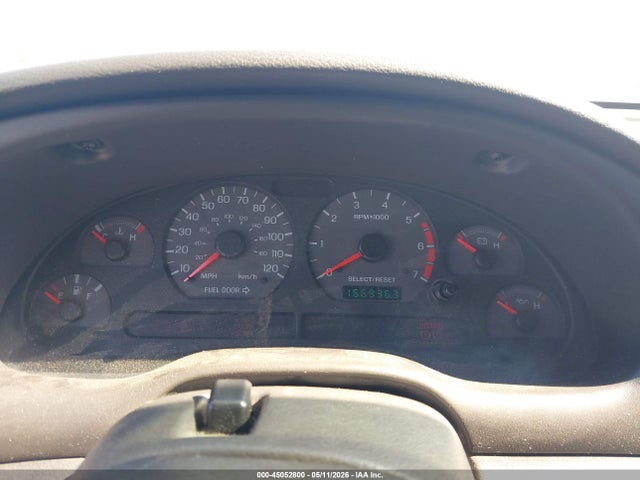 Продажа на аукционе авто 2000 Ford Mustang, vin: 1FAFP4043YF230520, номер лота: 45052800