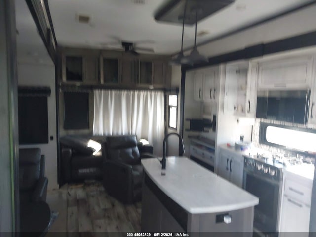 4EZFV4129N6010225 Kz Other