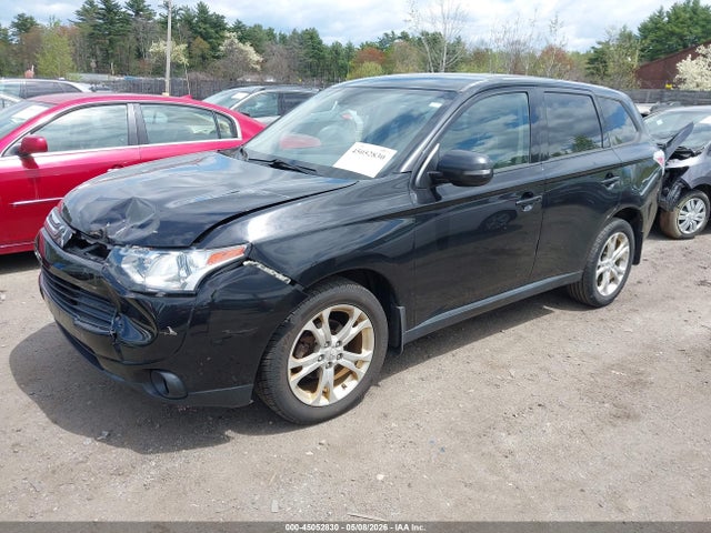 JA4AZ3A33EZ006683 Mitsubishi Outlander Se