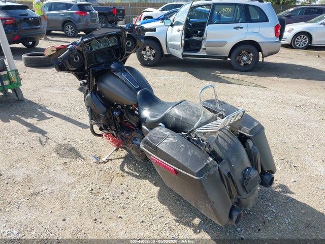 Harley-Davidson FLHXS 2020 1HD1KRP17LB672145 Image 3