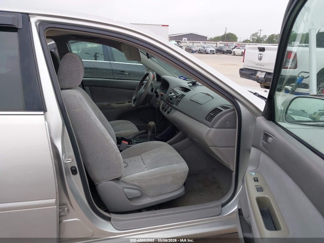 2003 Toyota Camry Le მანქანა იყიდება აუქციონზე, vin: 4T1BE32K03U770427, აუქციონის ნომერი: 45052868