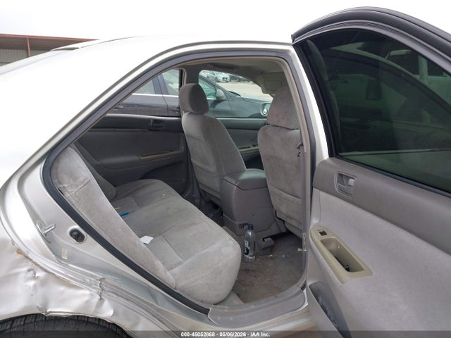2003 Toyota Camry Le მანქანა იყიდება აუქციონზე, vin: 4T1BE32K03U770427, აუქციონის ნომერი: 45052868