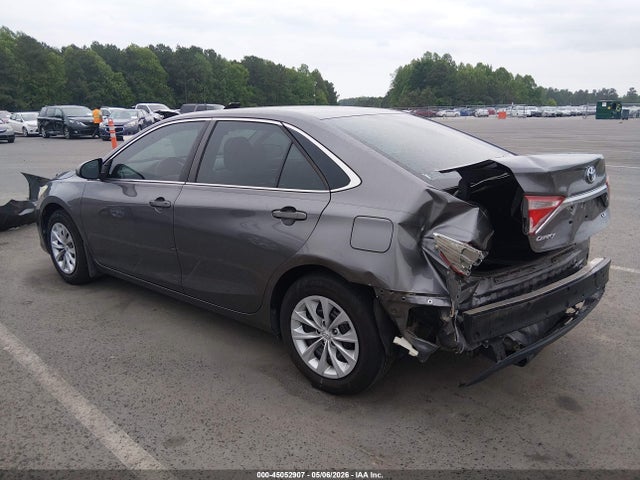 2016 Toyota Camry Le მანქანა იყიდება აუქციონზე, vin: 4T1BF1FK2GU502383, აუქციონის ნომერი: 45052907