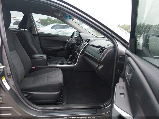 2016 Toyota Camry Le მანქანა იყიდება აუქციონზე, vin: 4T1BF1FK2GU502383, აუქციონის ნომერი: 45052907