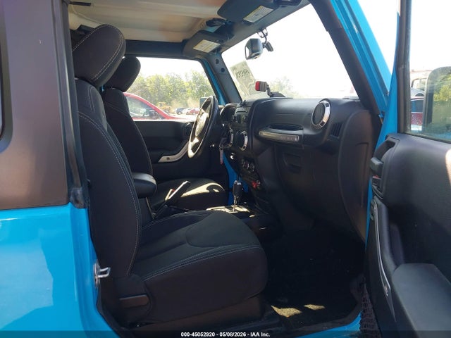 45052920 :رقم المزاد ، 1C4AJWBG9JL813500 vin ، 2018 Jeep Wrangler Jk Sahara 4x4 مزاد بيع