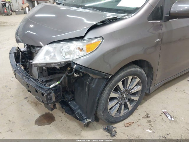 45052951 :رقم المزاد ، 5TDJZ3DC9LS242545 vin ، 2020 Toyota Sienna Le مزاد بيع
