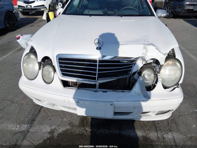Продаж на аукціоні авто 2000 Mercedes-benz Clk 320, vin: WDBLJ65G5YF135310, номер лоту: 45052960