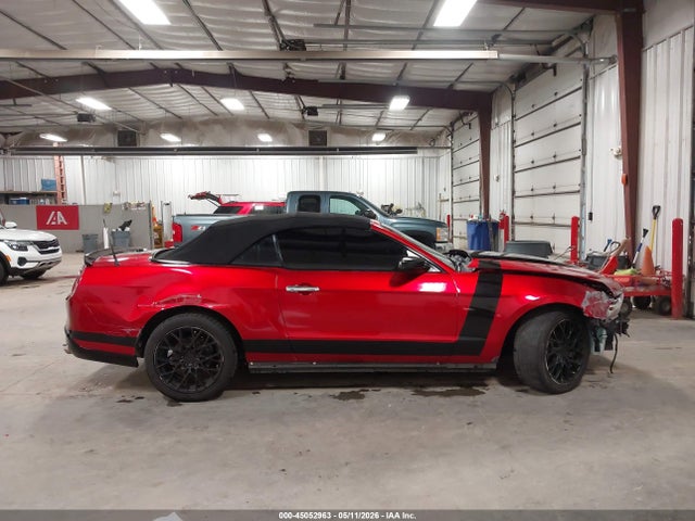 2010 Ford Mustang V6/v6 Premium მანქანა იყიდება აუქციონზე, vin: 1ZVBP8EN3A5108721, აუქციონის ნომერი: 45052963