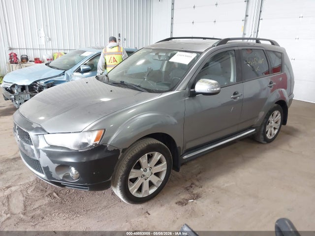 45053005 :رقم المزاد ، JA4JT3AW9DU008445 vin ، 2013 Mitsubishi Outlander Se مزاد بيع