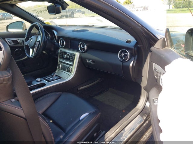Продажа на аукционе авто 2016 Mercedes-benz Slk 300, vin: WDDPK3JA4GF124481, номер лота: 45053021