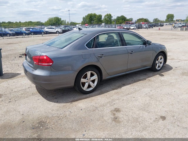 2013 Volkswagen Passat 2.0l Tdi Se მანქანა იყიდება აუქციონზე, vin: 1VWBN7A38DC009753, აუქციონის ნომერი: 45053025