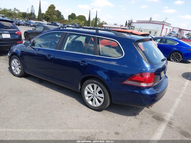 45053085 :رقم المزاد ، 3VWPL7AJ9BM608554 vin ، 2011 Volkswagen Jetta Sportwagen 2.0l Tdi مزاد بيع