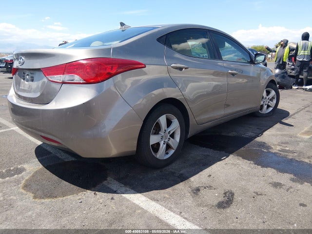2013 Hyundai Elantra Gls მანქანა იყიდება აუქციონზე, vin: 5NPDH4AE3DH321602, აუქციონის ნომერი: 45053108
