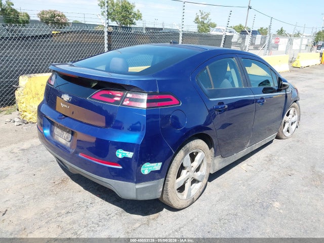 45053128 :رقم المزاد ، 1G1RE6E4XDU140197 vin ، 2013 Chevrolet Volt مزاد بيع