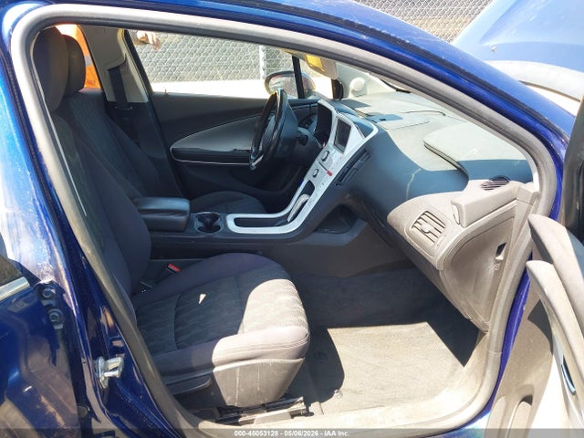 45053128 :رقم المزاد ، 1G1RE6E4XDU140197 vin ، 2013 Chevrolet Volt مزاد بيع