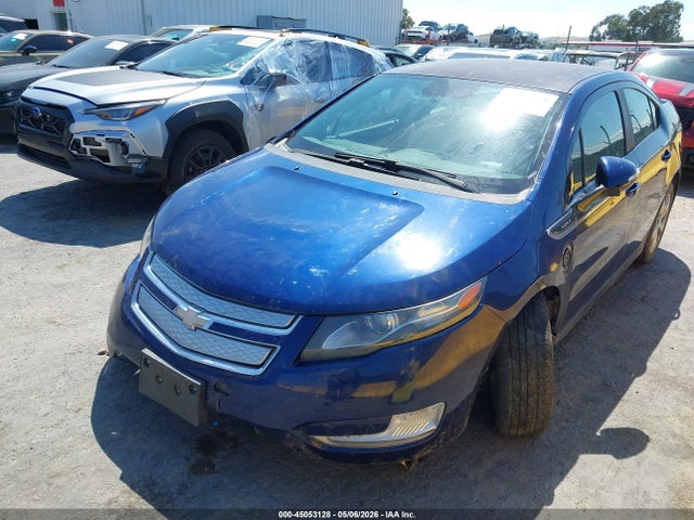 45053128 :رقم المزاد ، 1G1RE6E4XDU140197 vin ، 2013 Chevrolet Volt مزاد بيع