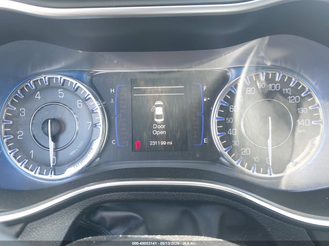 Продажа на аукционе авто 2015 Chrysler 200 Limited, vin: 1C3CCCAB2FN627188, номер лота: 45053141