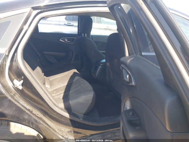Продажа на аукционе авто 2015 Chrysler 200 Limited, vin: 1C3CCCAB2FN627188, номер лота: 45053141