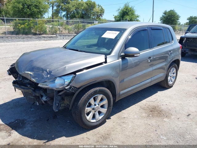 45053158 :رقم المزاد ، WVGAV7AX1AW528750 vin ، 2010 Volkswagen Tiguan S مزاد بيع