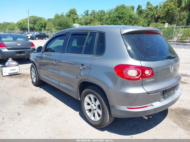 45053158 :رقم المزاد ، WVGAV7AX1AW528750 vin ، 2010 Volkswagen Tiguan S مزاد بيع