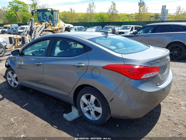 2013 Hyundai Elantra Gls მანქანა იყიდება აუქციონზე, vin: 5NPDH4AE4DH334388, აუქციონის ნომერი: 45053159