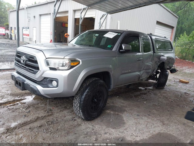 2017 Toyota Tacoma Sr5 V6 მანქანა იყიდება აუქციონზე, vin: 5TFSZ5ANXHX055760, აუქციონის ნომერი: 45053182