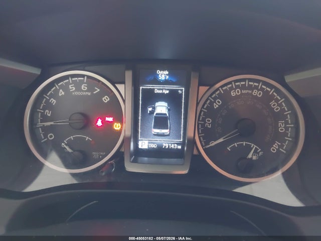 2017 Toyota Tacoma Sr5 V6 მანქანა იყიდება აუქციონზე, vin: 5TFSZ5ANXHX055760, აუქციონის ნომერი: 45053182