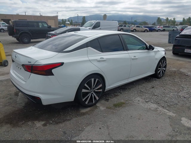 45053198 :رقم المزاد ، 1N4BL4CV3MN369173 vin ، 2021 Nissan Altima Sr Fwd مزاد بيع