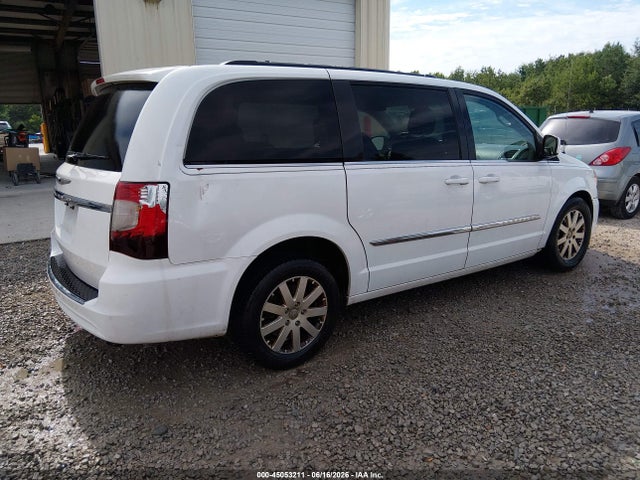 2015 Chrysler Town & Country Touring მანქანა იყიდება აუქციონზე, vin: 2C4RC1BG9FR588817, აუქციონის ნომერი: 45053211
