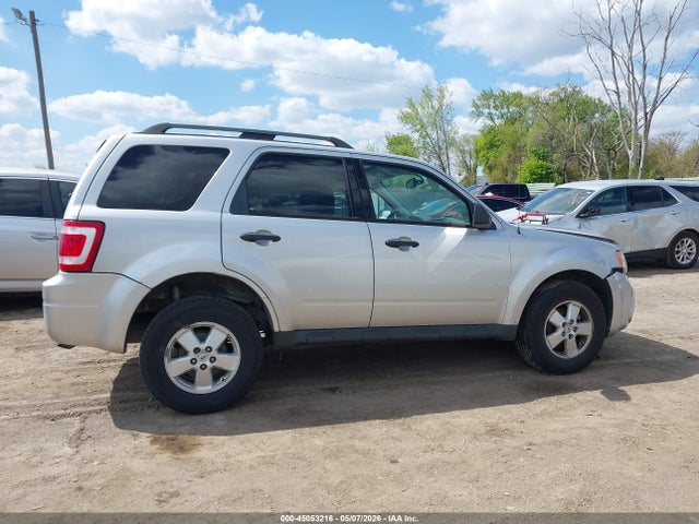 2010 Ford Escape Xlt მანქანა იყიდება აუქციონზე, vin: 1FMCU9D72AKC28967, აუქციონის ნომერი: 45053216