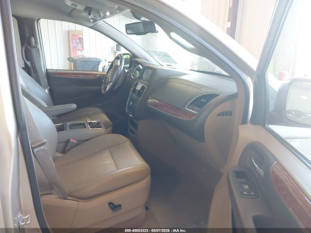 2015 Chrysler Town & Country Touring-l მანქანა იყიდება აუქციონზე, vin: 2C4RC1CG3FR579044, აუქციონის ნომერი: 45053323