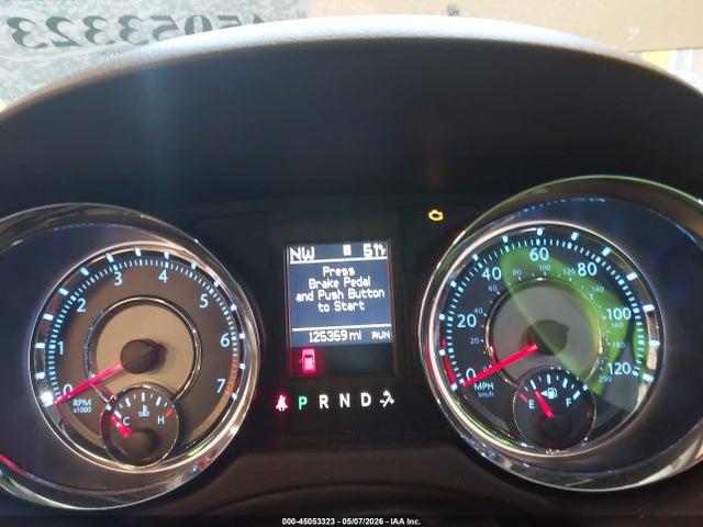 2015 Chrysler Town & Country Touring-l მანქანა იყიდება აუქციონზე, vin: 2C4RC1CG3FR579044, აუქციონის ნომერი: 45053323