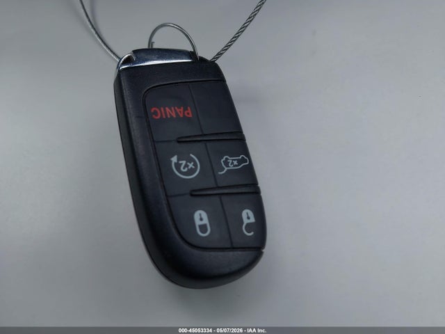 45053334 :رقم المزاد ، 3C4NJDBB5JT199401 vin ، 2018 Jeep Compass Latitude 4x4 مزاد بيع