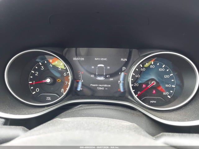 45053334 :رقم المزاد ، 3C4NJDBB5JT199401 vin ، 2018 Jeep Compass Latitude 4x4 مزاد بيع