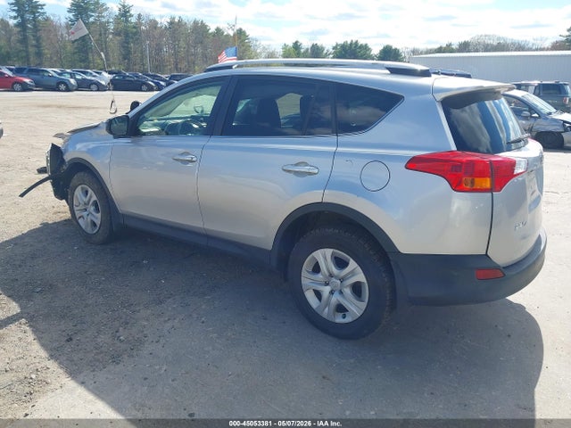JTMBFREV2FD109934 Toyota RAV4 LE