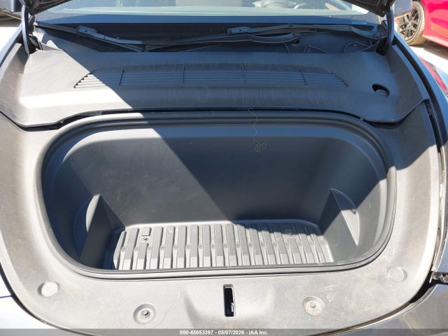 Продаж на аукціоні авто 2023 Tesla Model Y Awd/long Range Dual Motor All-wheel Drive, vin: 7SAYGDEE0PF637382, номер лоту: 45053397
