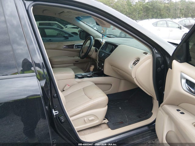 45053447 :رقم المزاد ، 5N1AR2MN4FC670648 vin ، 2015 Nissan Pathfinder Sl مزاد بيع