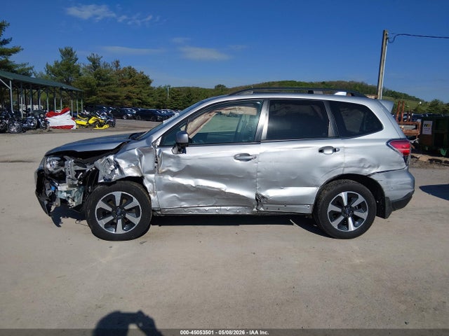 45053501 :رقم المزاد ، JF2SJAEC2JH598756 vin ، 2018 Subaru Forester 2.5i Premium مزاد بيع