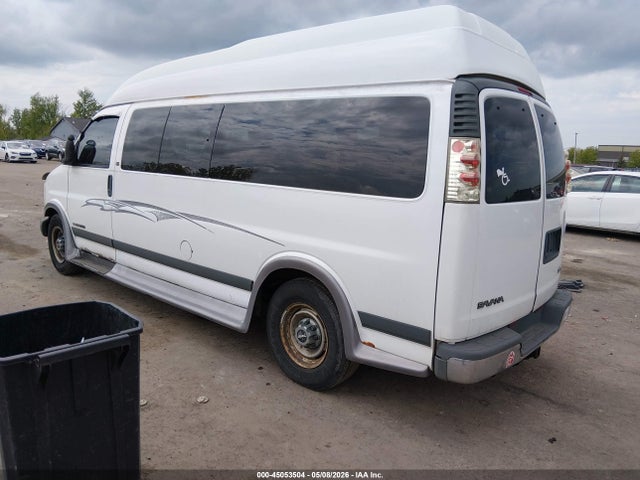 45053504 :رقم المزاد ، 1GJHG39RX21213755 vin ، 2002 Gmc Savana Standard مزاد بيع