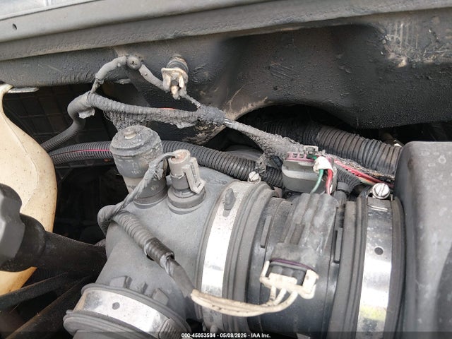 45053504 :رقم المزاد ، 1GJHG39RX21213755 vin ، 2002 Gmc Savana Standard مزاد بيع