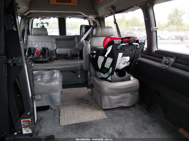 45053504 :رقم المزاد ، 1GJHG39RX21213755 vin ، 2002 Gmc Savana Standard مزاد بيع