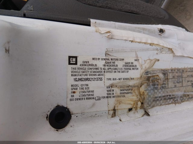 45053504 :رقم المزاد ، 1GJHG39RX21213755 vin ، 2002 Gmc Savana Standard مزاد بيع