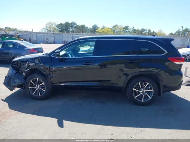 Продаж на аукціоні авто 2017 Toyota Highlander Xle, vin: 5TDJZRFH6HS375024, номер лоту: 45053515